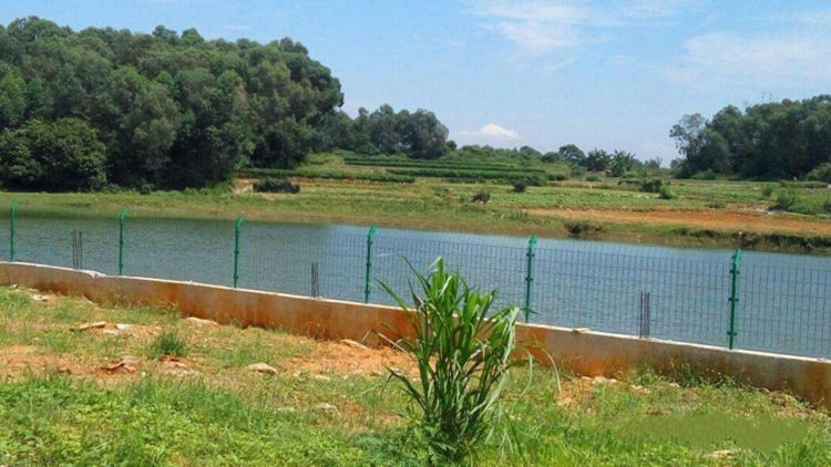 水源地围栏网 鱼塘水库围栏网 河道池塘围栏安全隔离防护网