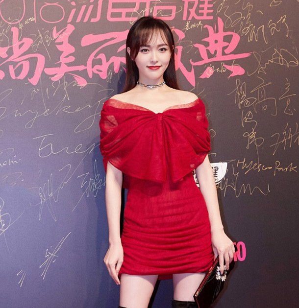 唐嫣明星同款2019春夏性感一字肩甜美敬酒服年会聚宴会红色礼服女