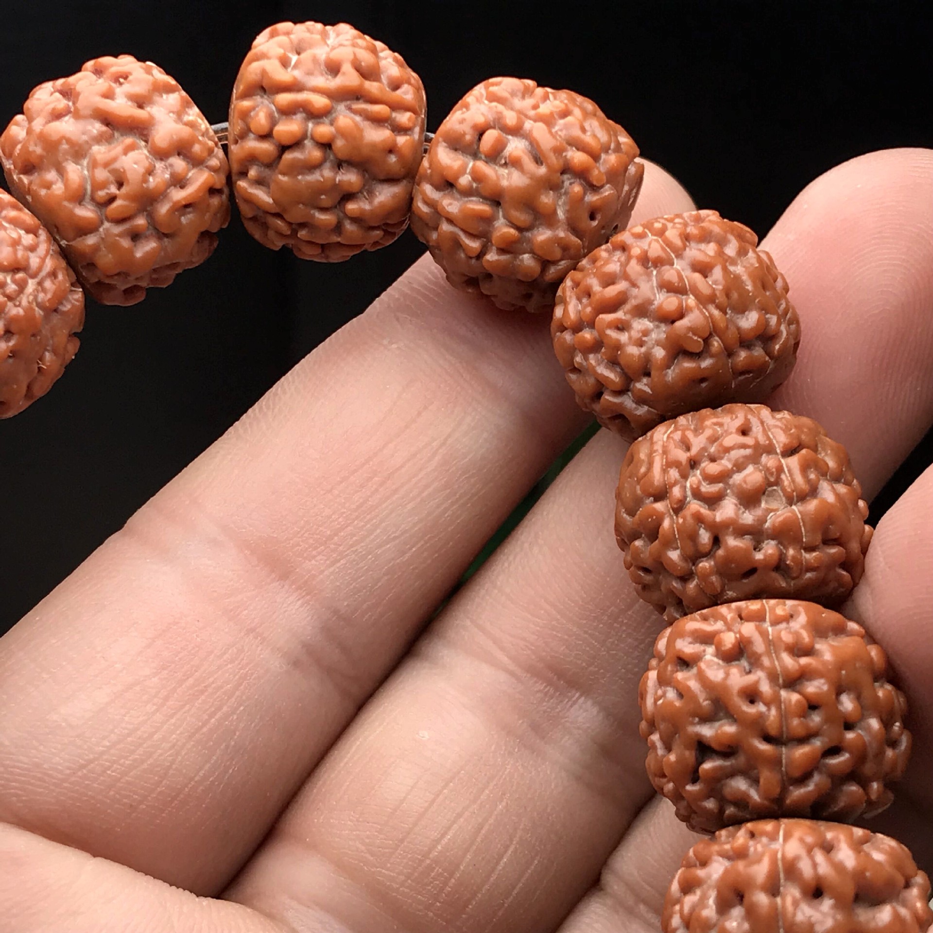 厂家批发藏式龙鳞纹大草莓金刚菩提手串 五5瓣满肉纹金刚手持念珠