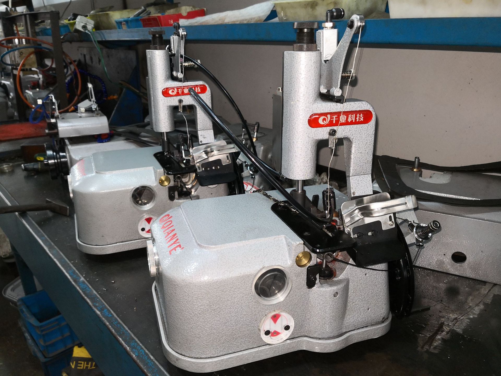 地毯包边机_汽车脚垫 地毯2502包边机 轻松转弯汽车地垫拷边机