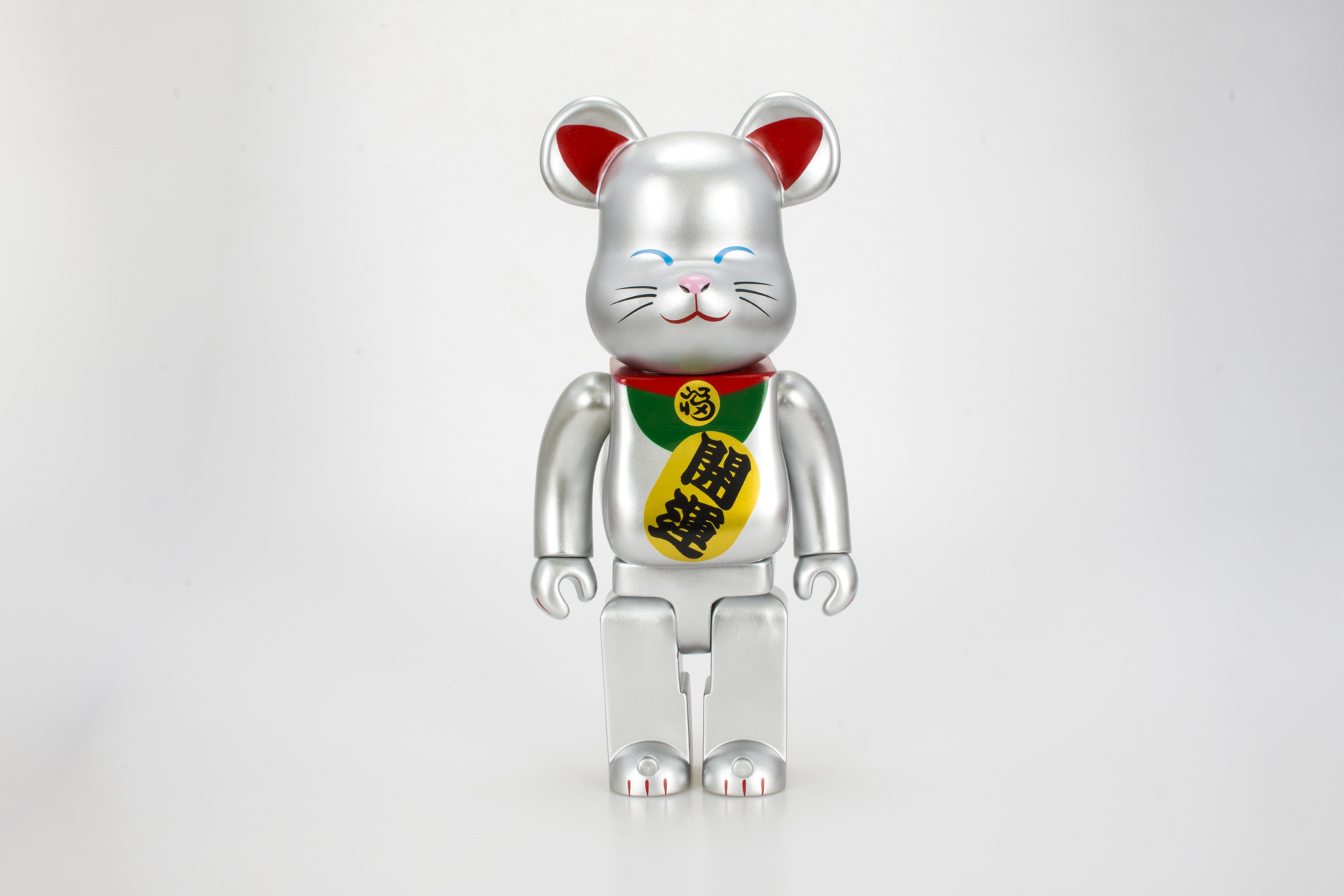 白猫千万两暴力熊公仔积木熊bearbrick 开运招财猫手办模型400%