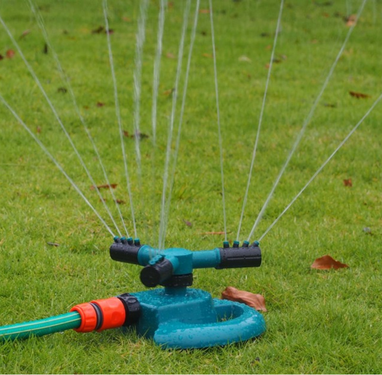 360度三叉自动旋转浇花器 草坪浇水塑料洒水器