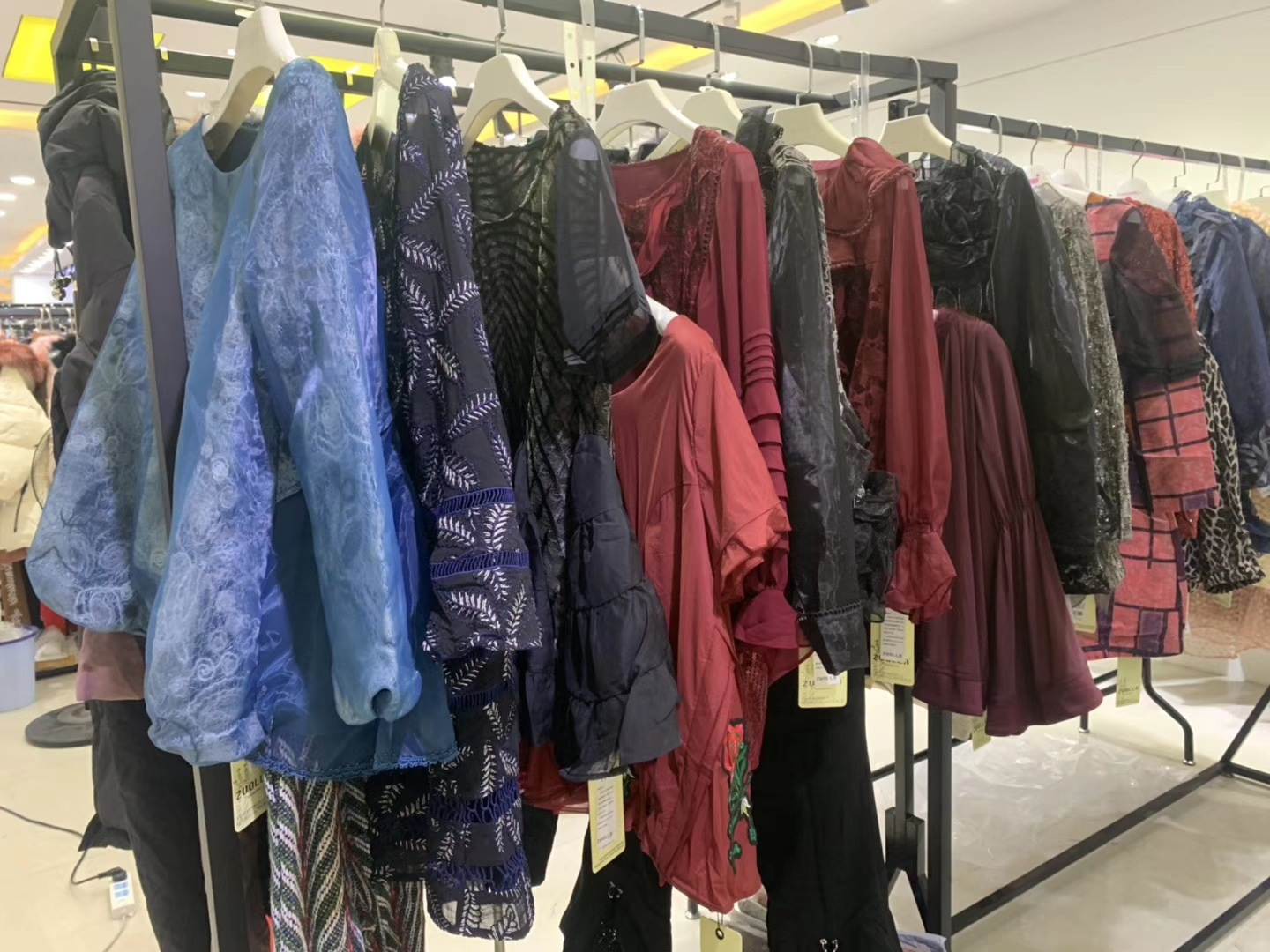 2019新款秋装卓拉香港品牌品牌折扣女装尾货批发专柜正品库存走份