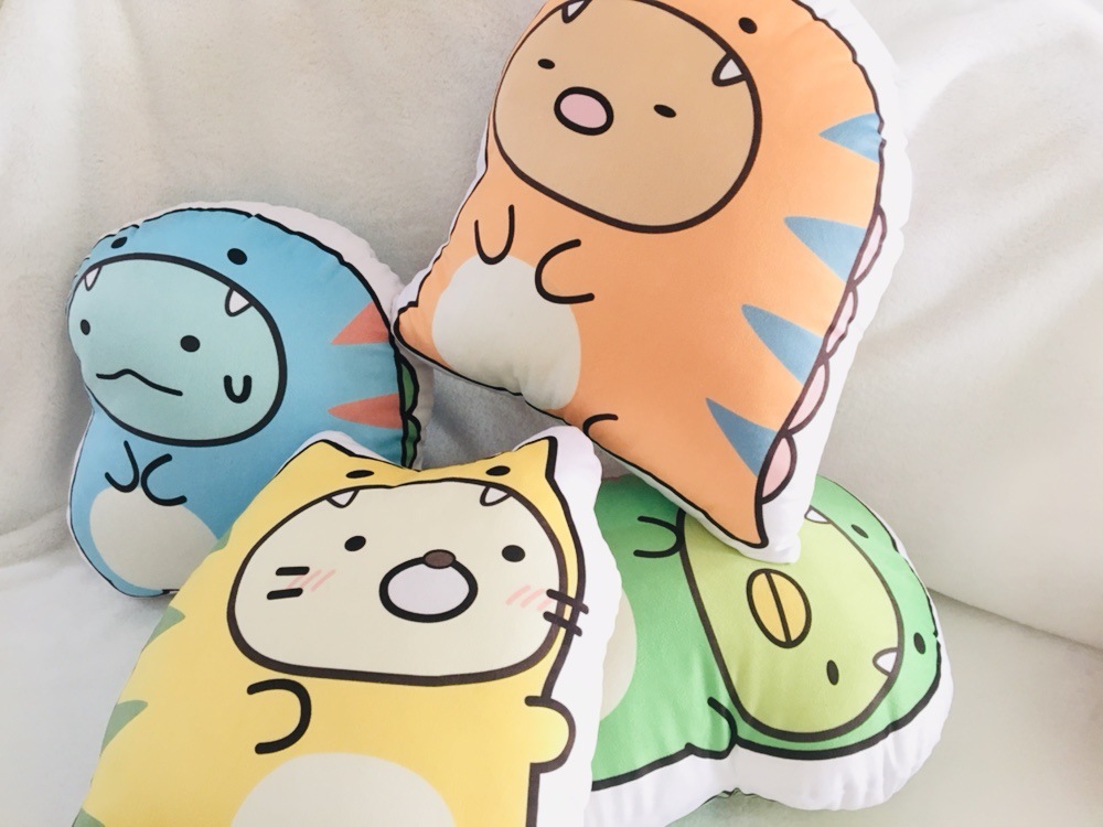 日本动漫周边角落生物恐龙系列毛绒抱枕墙角生物挂件靠枕一件代发
