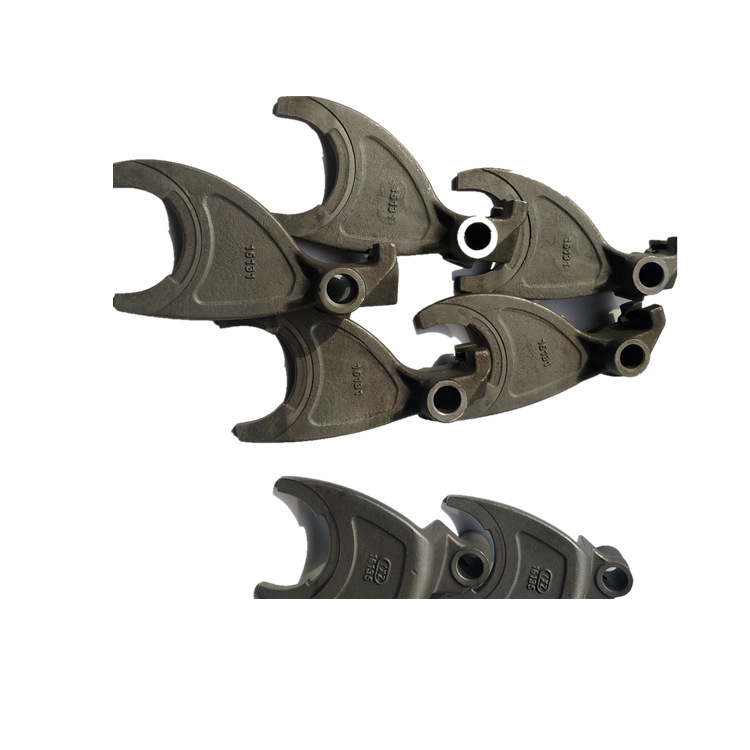 厂家直销法士特变速箱配件rtd变速箱拨叉16135 16136 16131