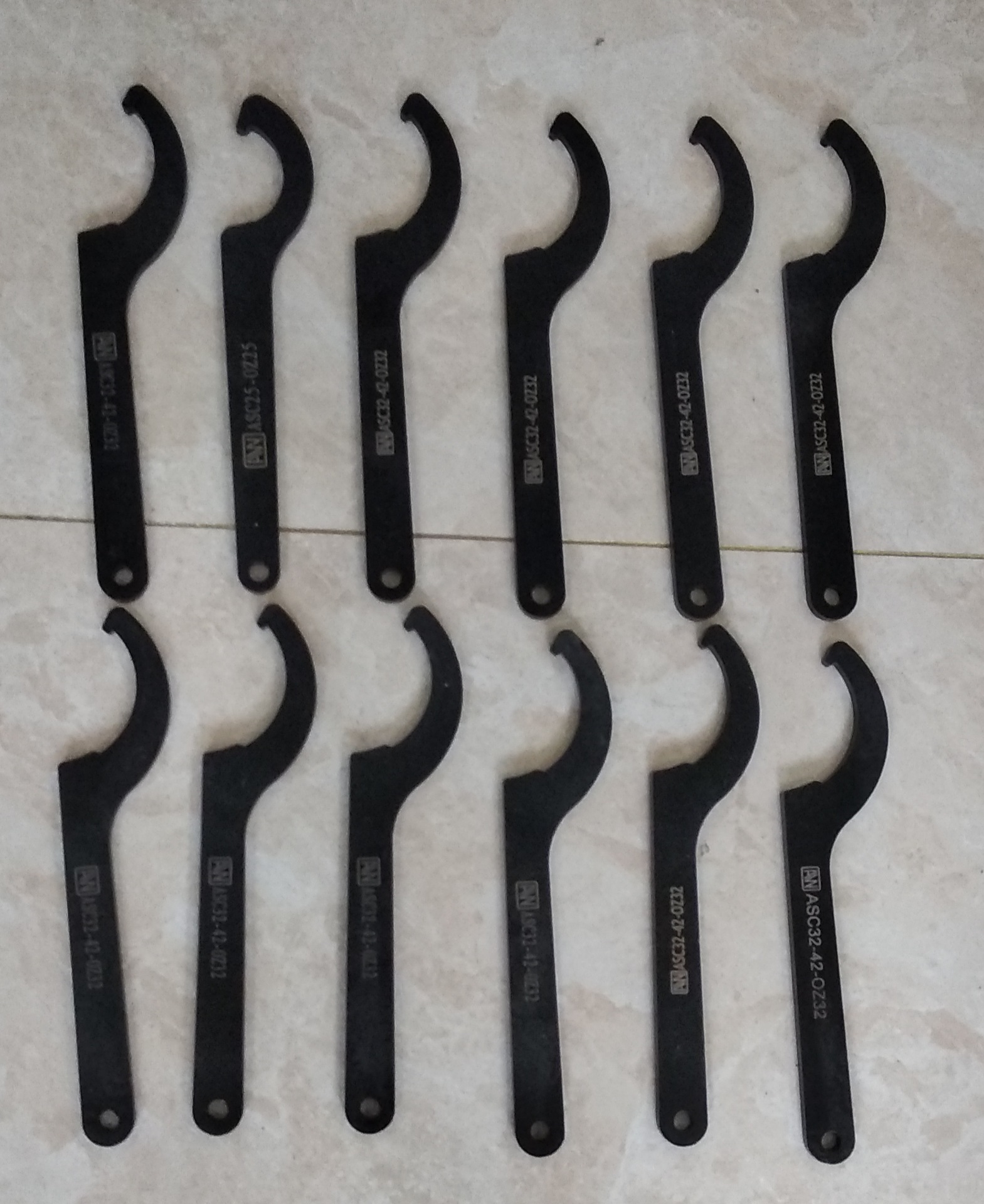 供应安威强力刀柄扳手c型扳手月牙扳手c32扳手wasc32 /wasc42