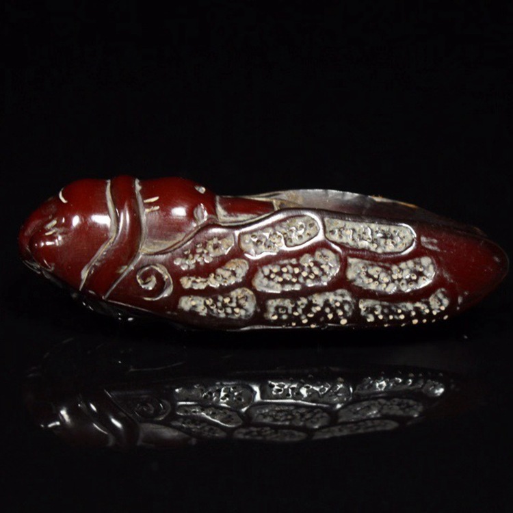 牦牛角雕刻树叶金蝉小挂件仿古做旧牛角知了手把古玩文玩角雕小件