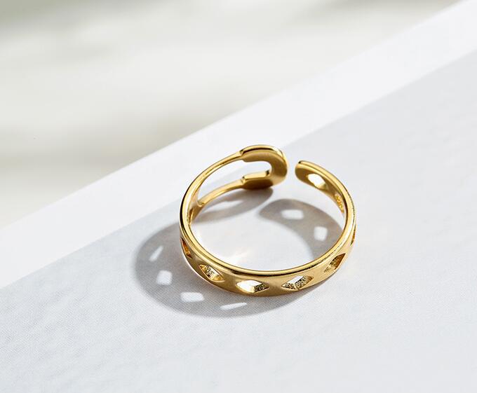 j02镀18k金设计款时尚别针回形针戒指韩国四边形镂空花纹食指戒