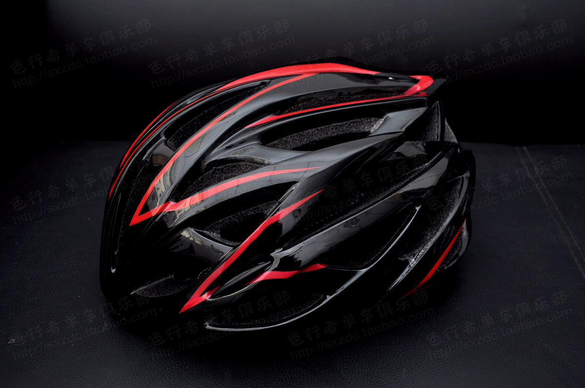 最新款 红黑色 自行车头盔 一体成型头盔 山地车头盔