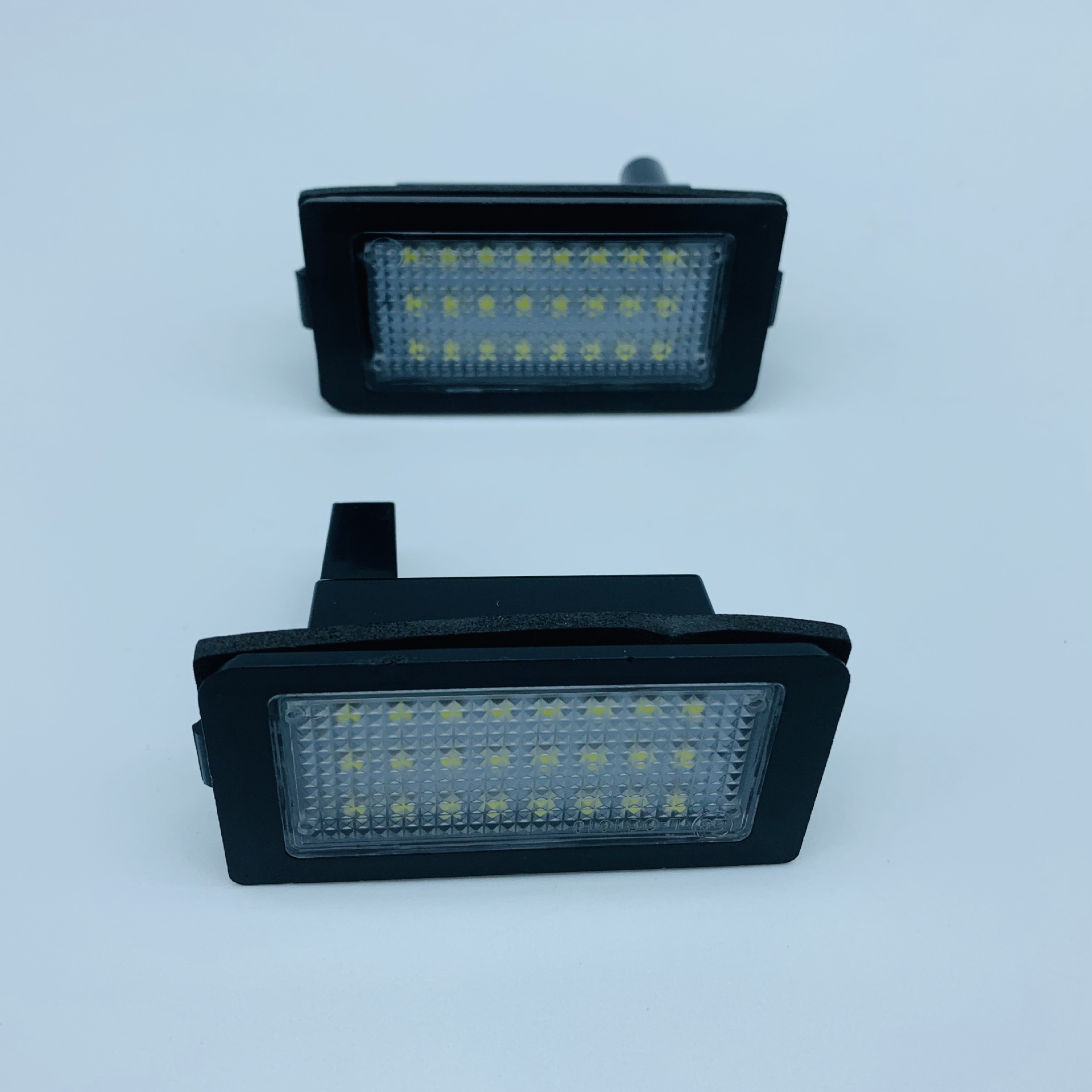 亚马逊现货 适用于宝马 license plate light e38 led汽车牌照灯