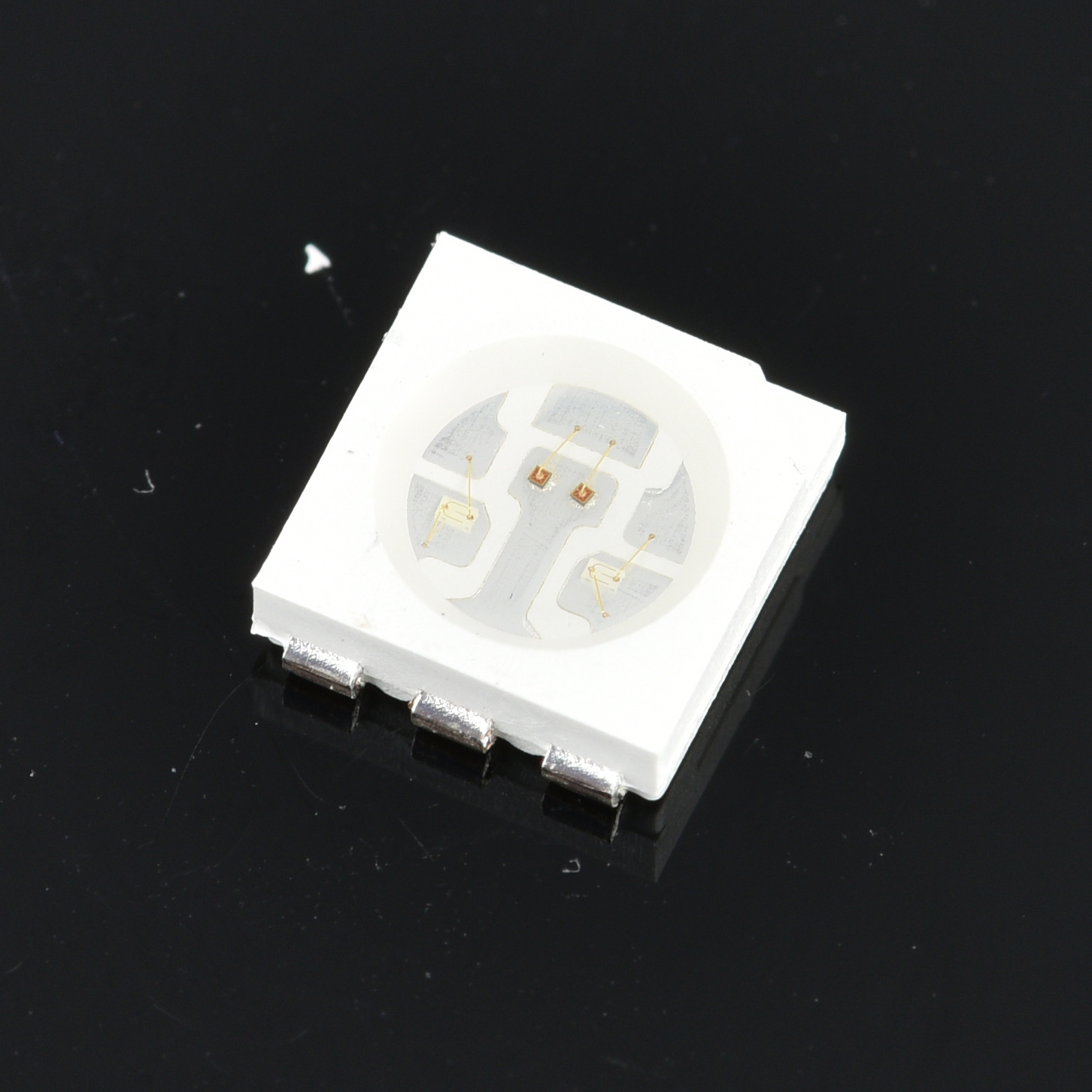 源头厂家直供晶元芯片灯珠5050rgb0.5w大功率高亮灯珠七彩led灯珠