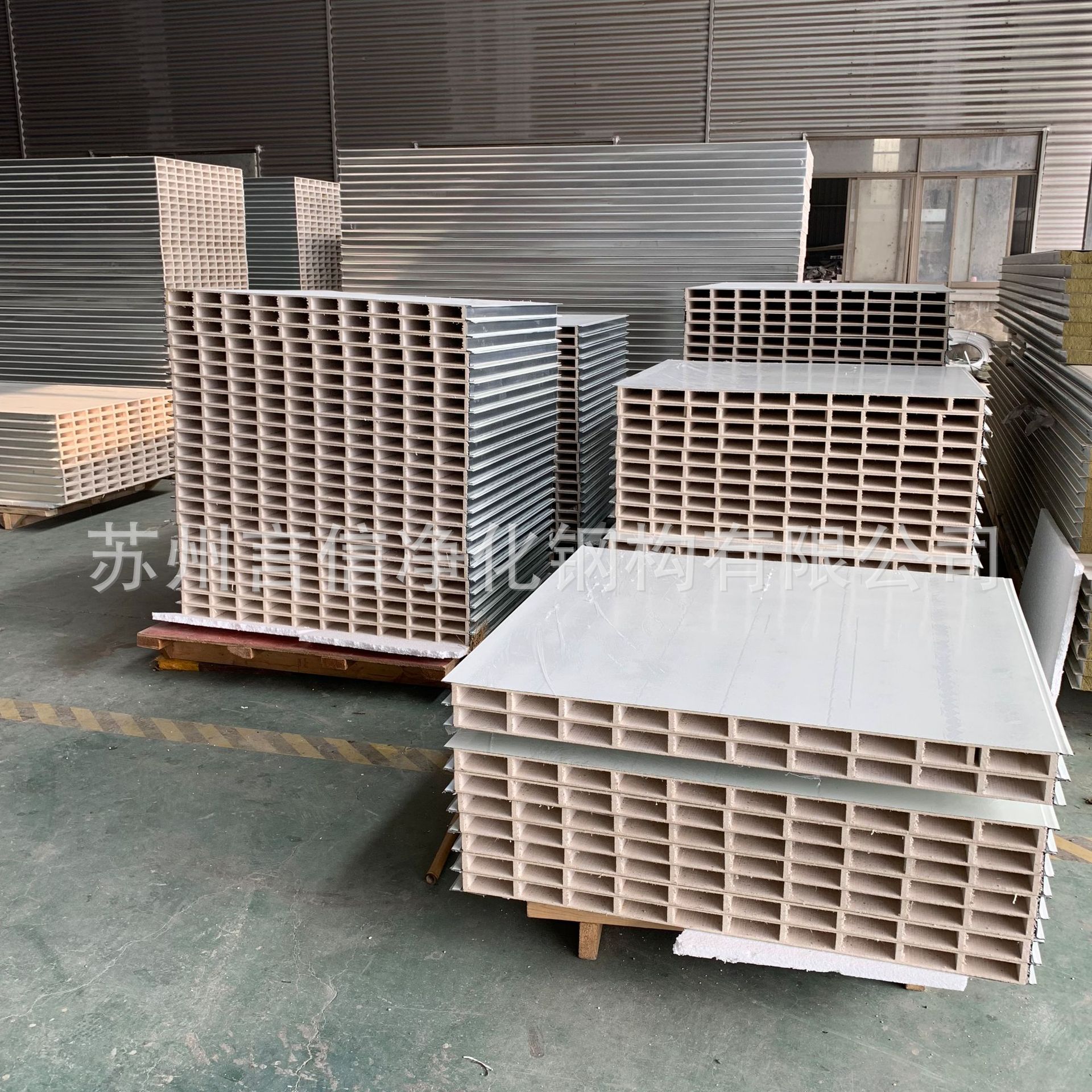 5cm机制中空玻镁板 耐高温防火彩钢夹芯板 屋面墙面防火板