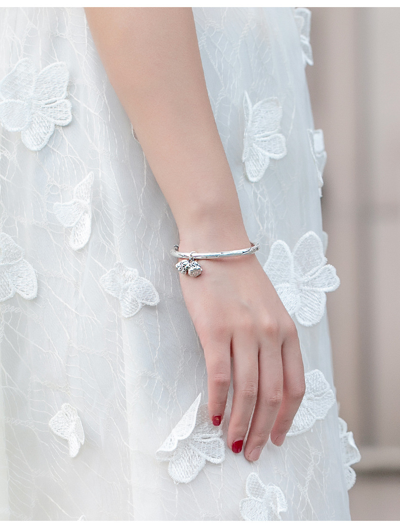 z382泰银莲蓬手镯模特 (4).jpg