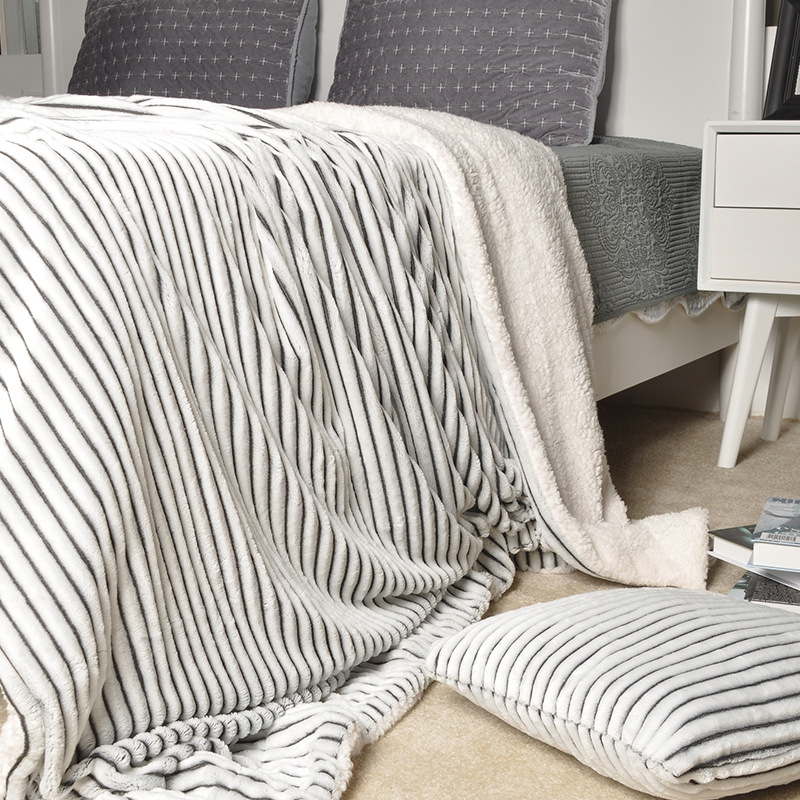 抽条羊羔绒毯子床上盖毯法兰绒毯抱枕秋冬保暖毛毯大尺寸blanket