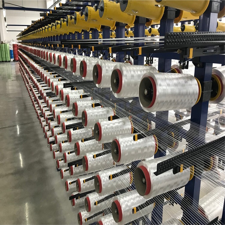 我公司研发的连续增强型纤维复合材料生产线采用多组纱锭自动连续放卷