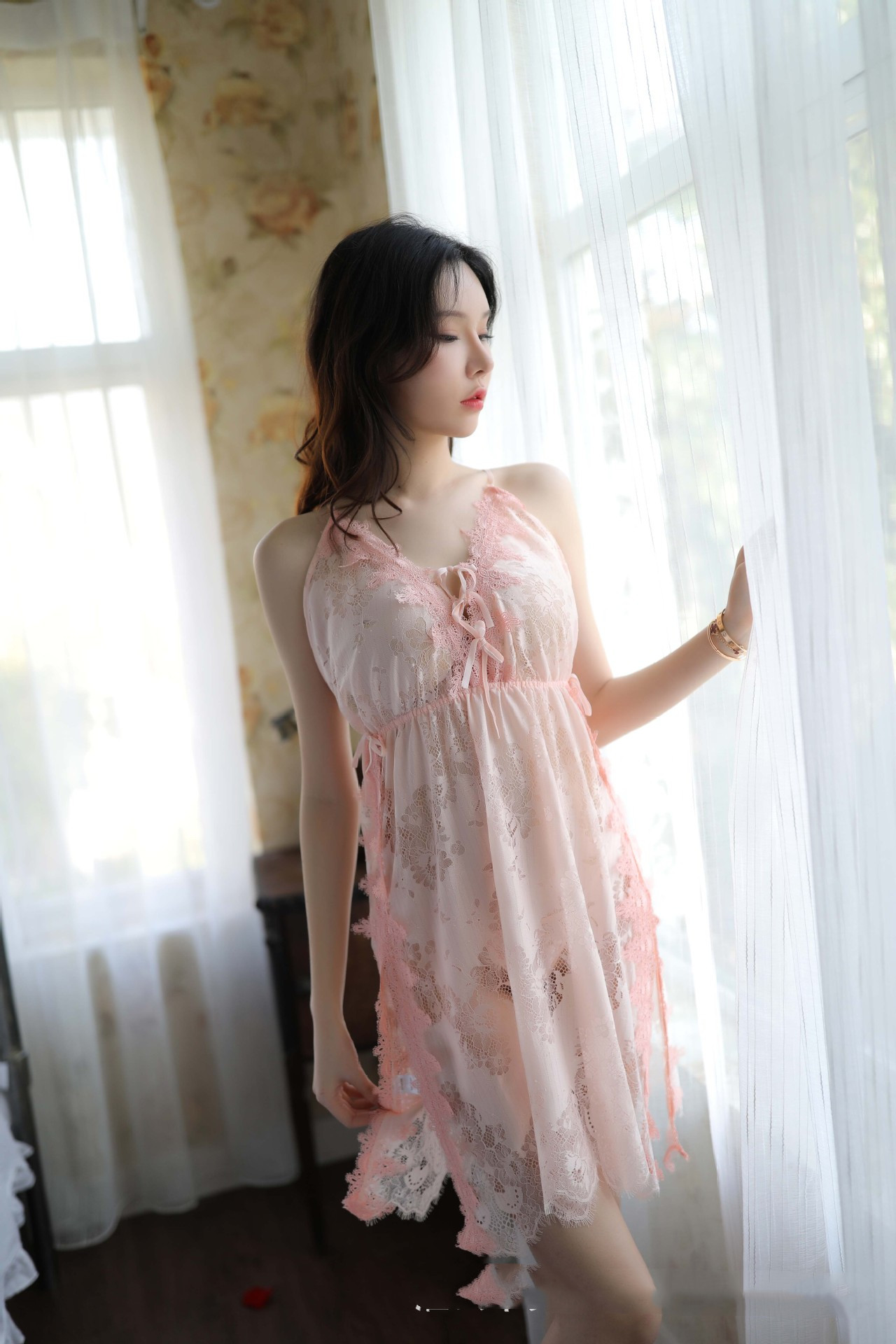 新款情趣内衣 性感镂空蕾丝侧开叉吊带情调睡裙厂家直销