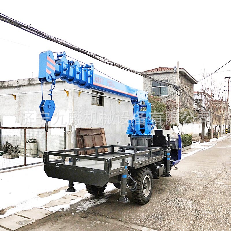 西安移树拖树三轮车小吊车 微型三马子背背吊 农用拖拉机随车吊