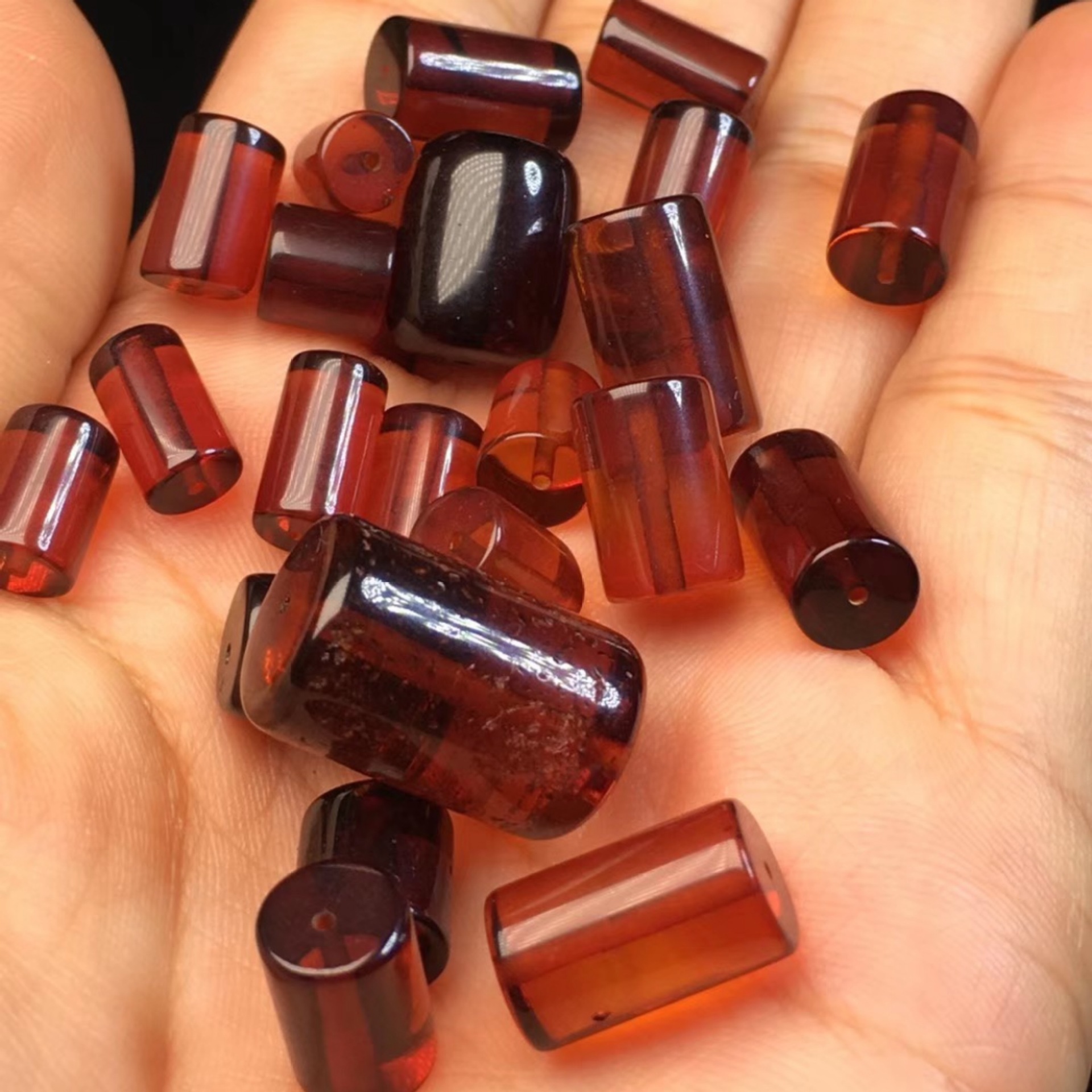 天然琥珀蜜蜡净水血珀桶珠酒里透红蜜蜡血珀配件批发