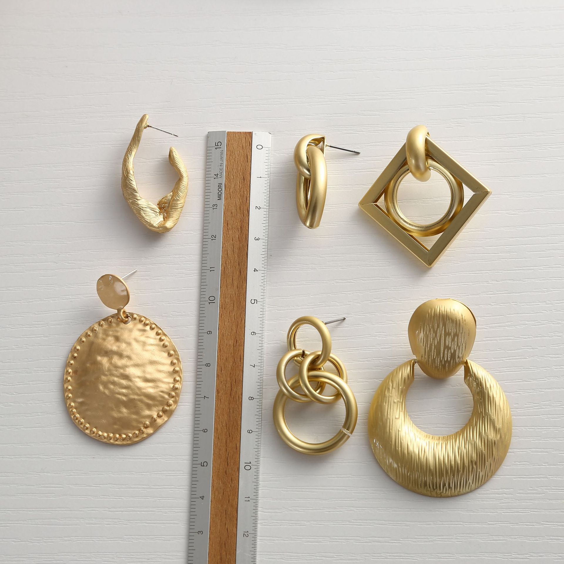 ins风复古哑光合金耳钉 设计感立体韩国东大门新款耳环少女批发