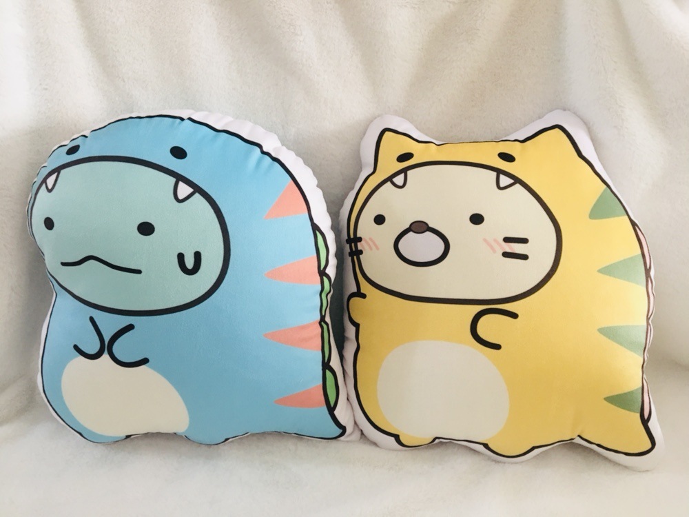 日本动漫周边角落生物恐龙系列毛绒抱枕墙角生物挂件靠枕一件代发