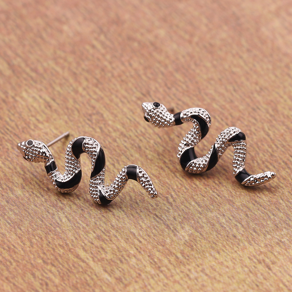 2019新款 欧美流行饰品 一对蛇耳环金色银色时尚饰品 厂家直销