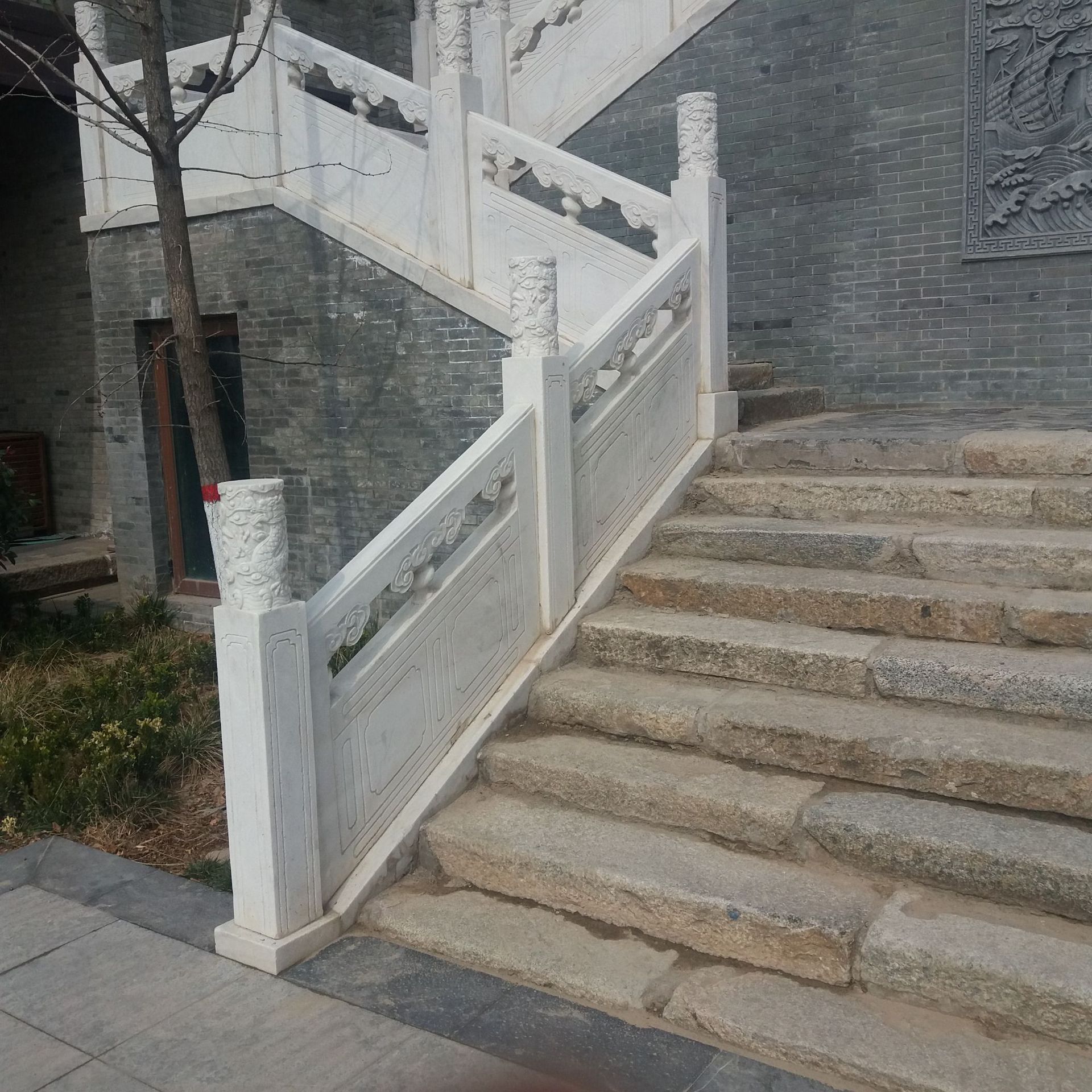 厂家直销汉白玉石栏板石栏杆河边护栏升旗台庙宇栏杆青石仿古栏板