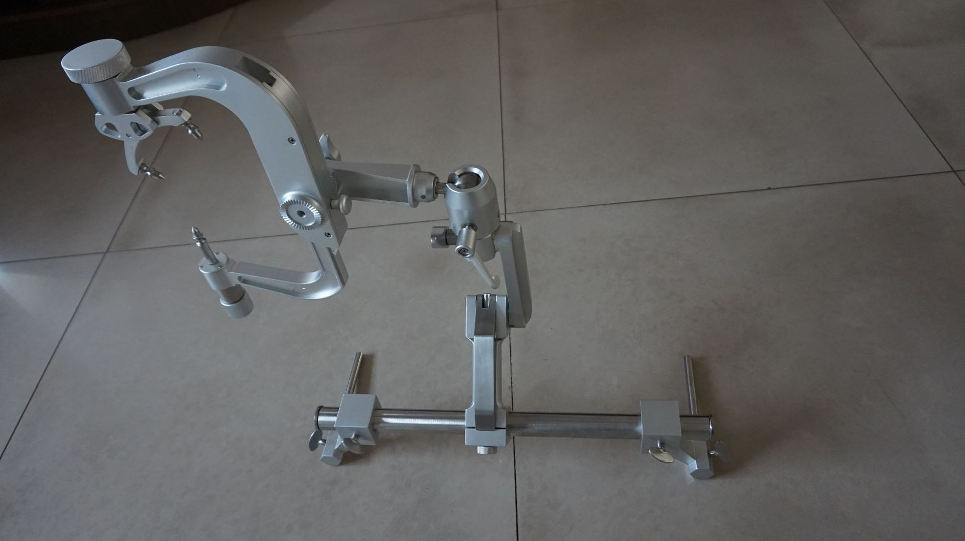 手术头架 三顶头架 颅脑头托架 颅脑固定夹 颅脑固定装置