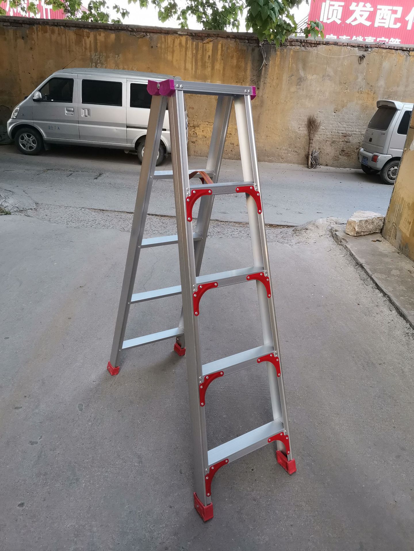 厂家批发折叠梯铝合金人字梯折叠家用梯轻便仓库铝合金梯子