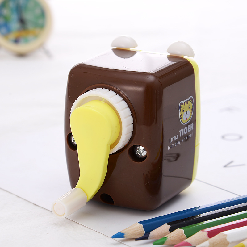 儿童铅笔刀卷笔刀削笔器手摇卡通削笔刀铅笔刨学生文具转笔刀