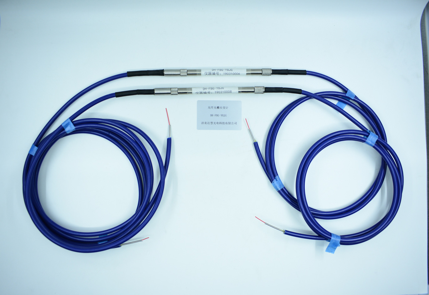 厂家直销结构监测表面式自温补偿光纤光栅应变传感器