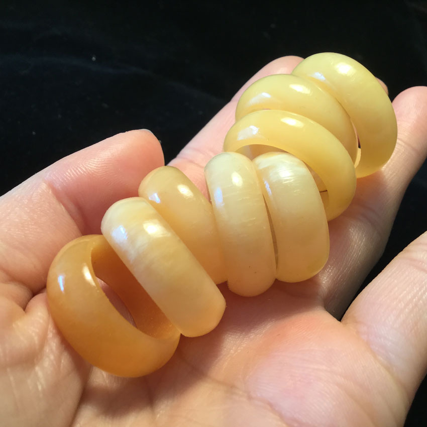 天然驼骨跑环戒指 指环 油润驼骨扳指 挂坠吊件配饰文玩工艺品