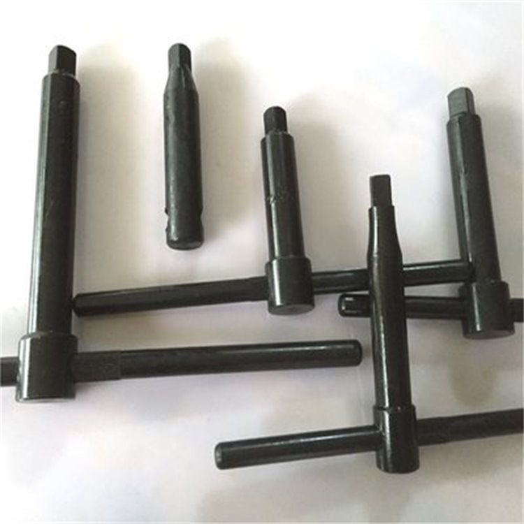 厂家直销卡盘扳手整体发黑三爪扳手 刀台扳手型号齐全