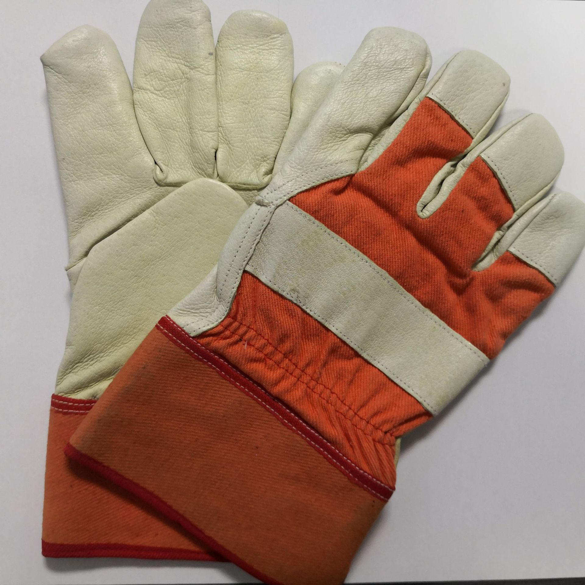 厂家直销猪皮劳保手套 复合棉全里 价格优惠 出口欧美品质