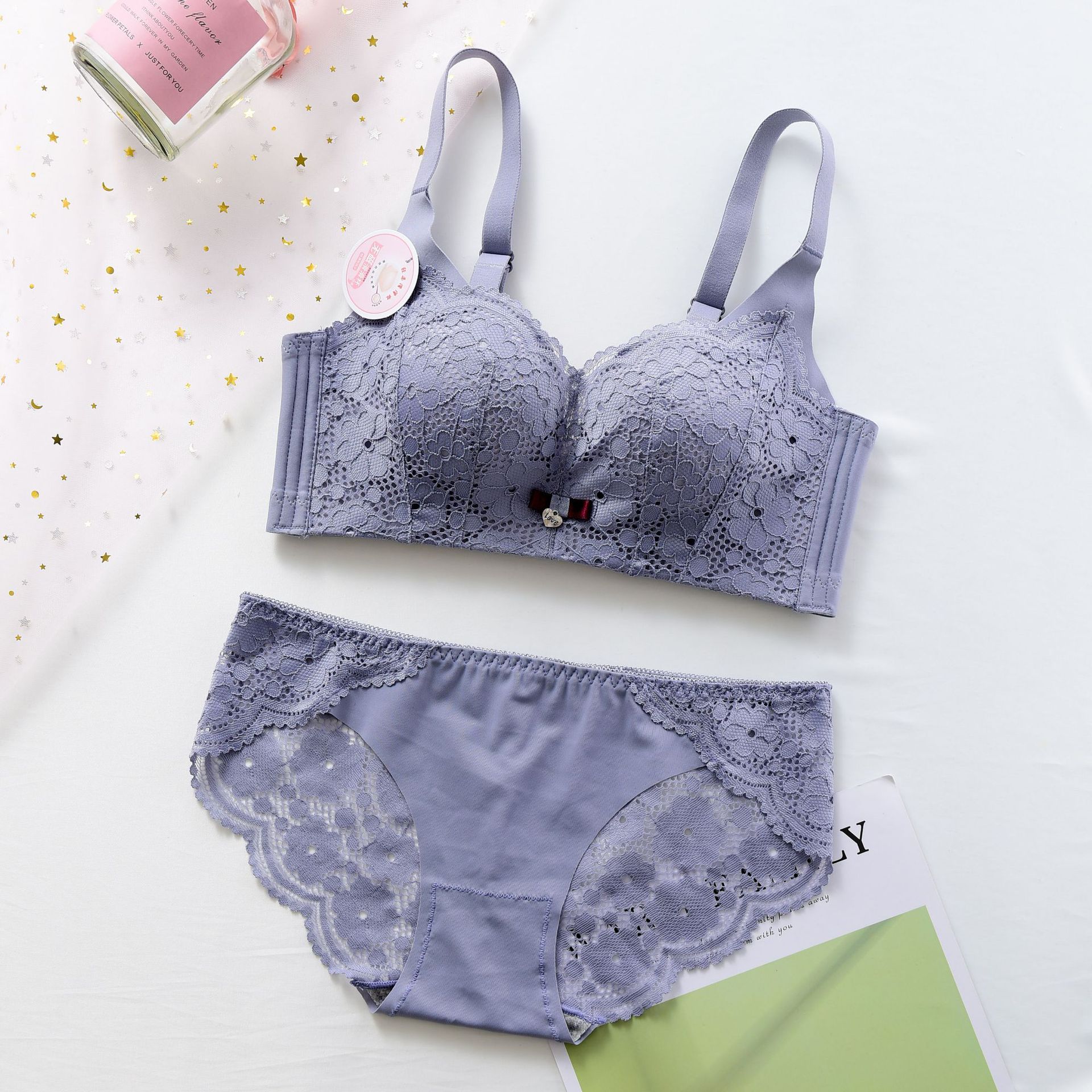 跨境新品无磁无钢圈蕾丝性感聚拢透气调整型文胸套装内衣少女胸罩