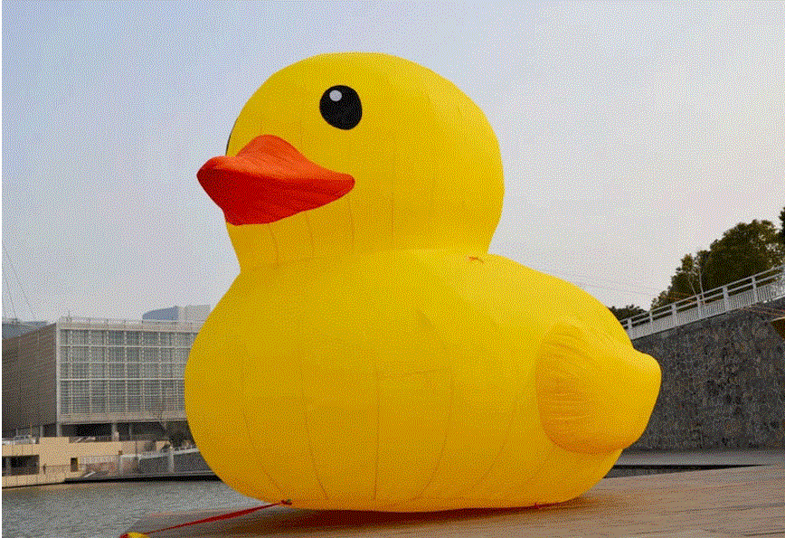 大型卡通充气模型批发 充气大黄鸭卡通气模独家定制 厂家直销