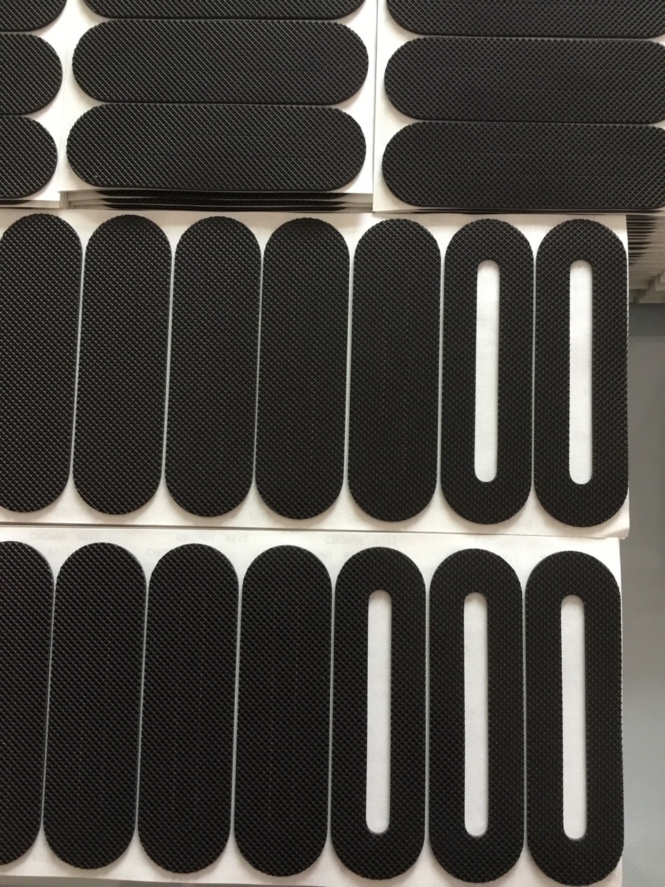 橡胶脚垫 黑色橡胶脚垫 防滑格子垫 摄影器材配件橡胶垫 橡胶垫