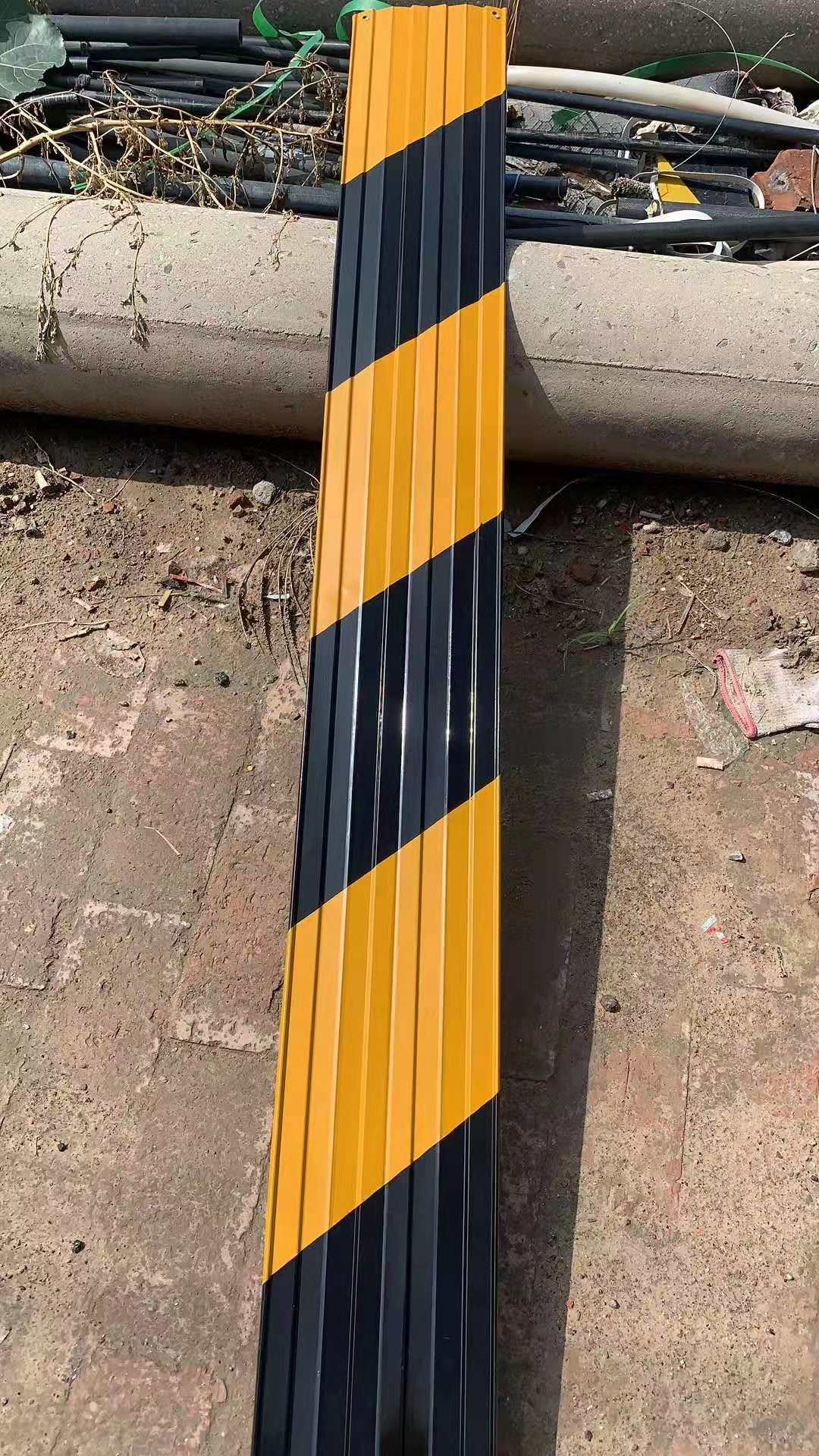 铁皮楼层隔离带20cm红白折瓦17.5警示带工地建筑黄黑挡脚板踢脚线