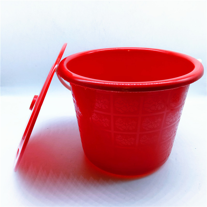 带盖红桶家用提水桶夜用尿桶两元店货源塑料制品