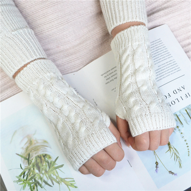 Autumn and Winter Outdoor Travel Warm Oversleeves Korean Fashion 20cm Half Finger Twist Knit Arm Sleeve