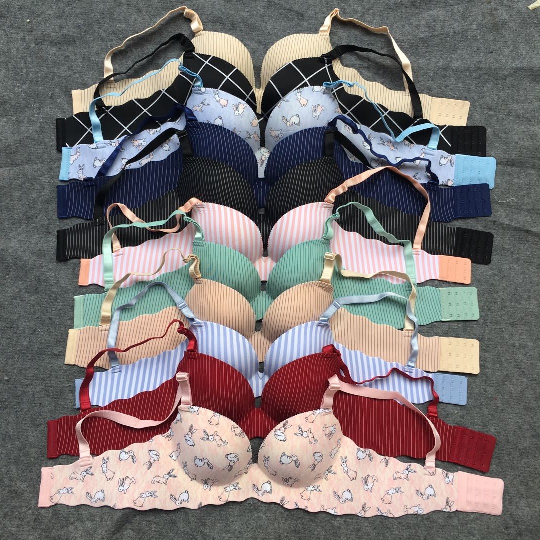 柬埔寨 调整型印花厚薄款一片式无痕文胸女士胸罩批发