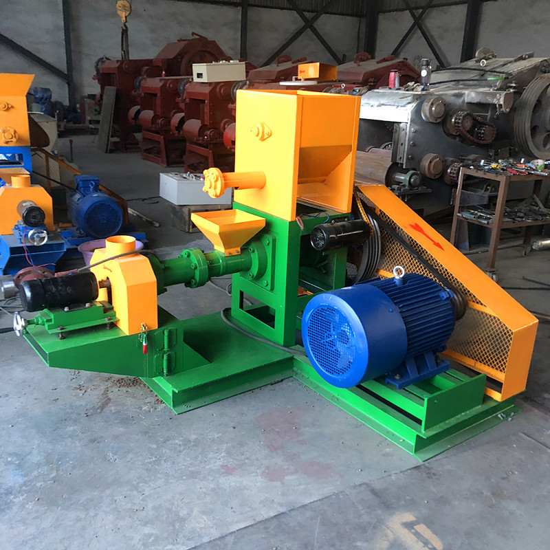 直销小型饲料膨化颗粒机 狗粮制作膨化饲料机 配比饲料颗粒膨化机