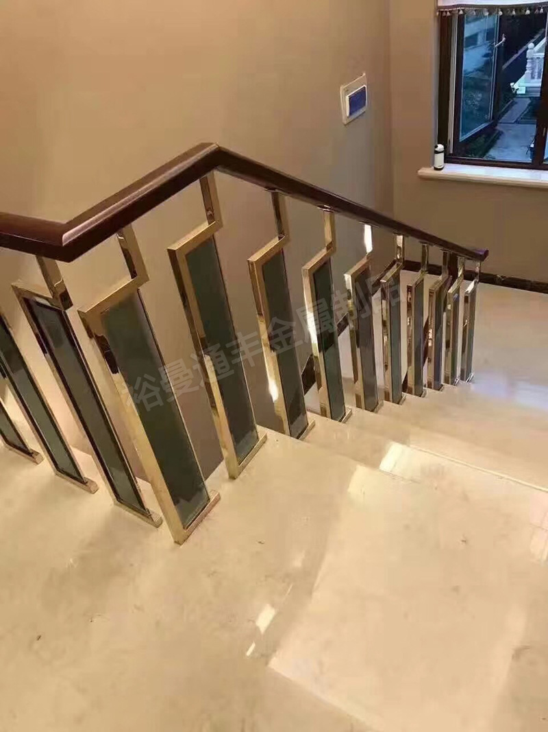 定制会所室内阁楼装饰简约钛金304不锈钢旋转楼梯扶手护栏立柱