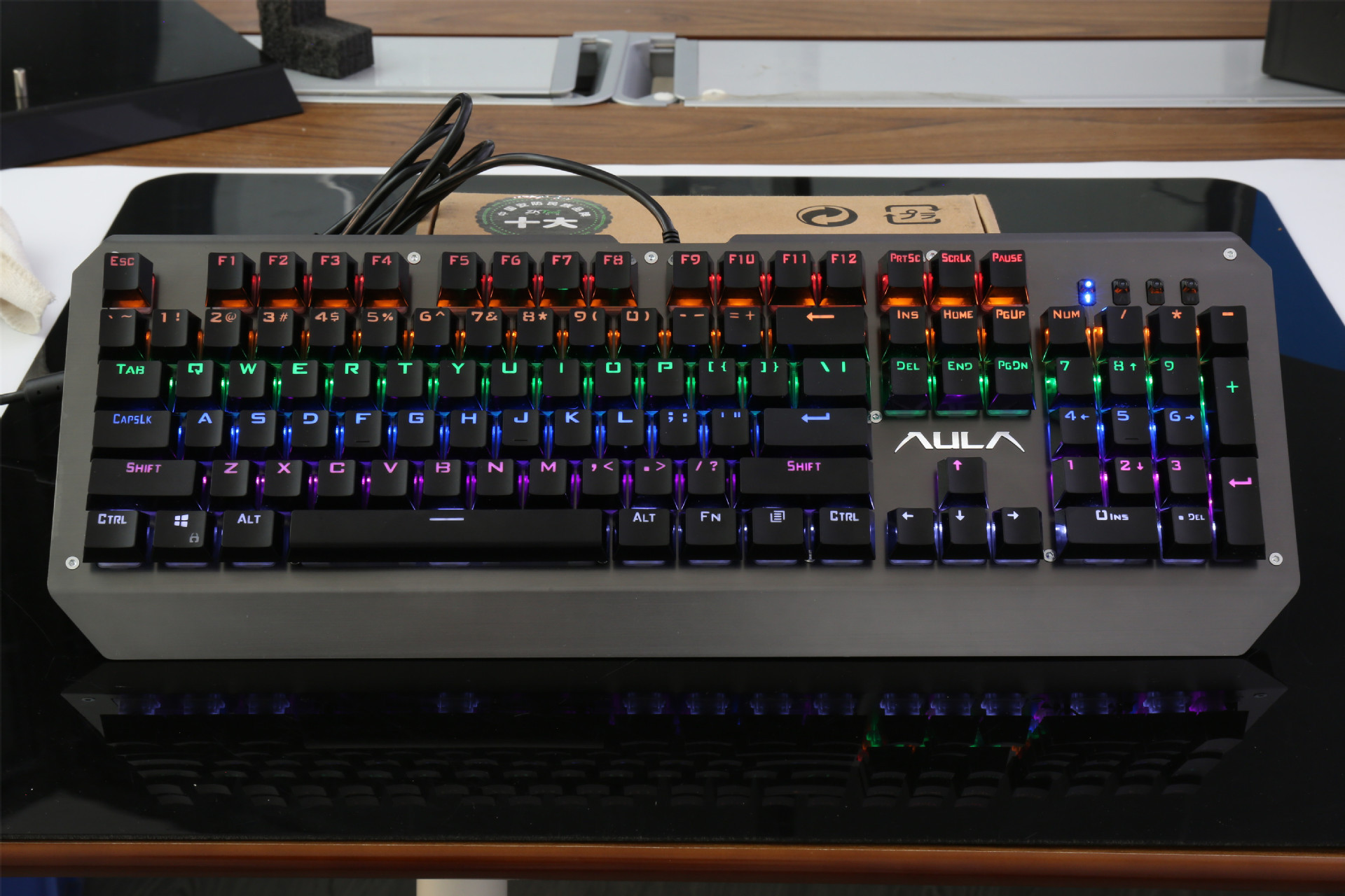 狼蛛f2039突袭者 光轴机械键盘 网吧专械键盘 游戏键盘