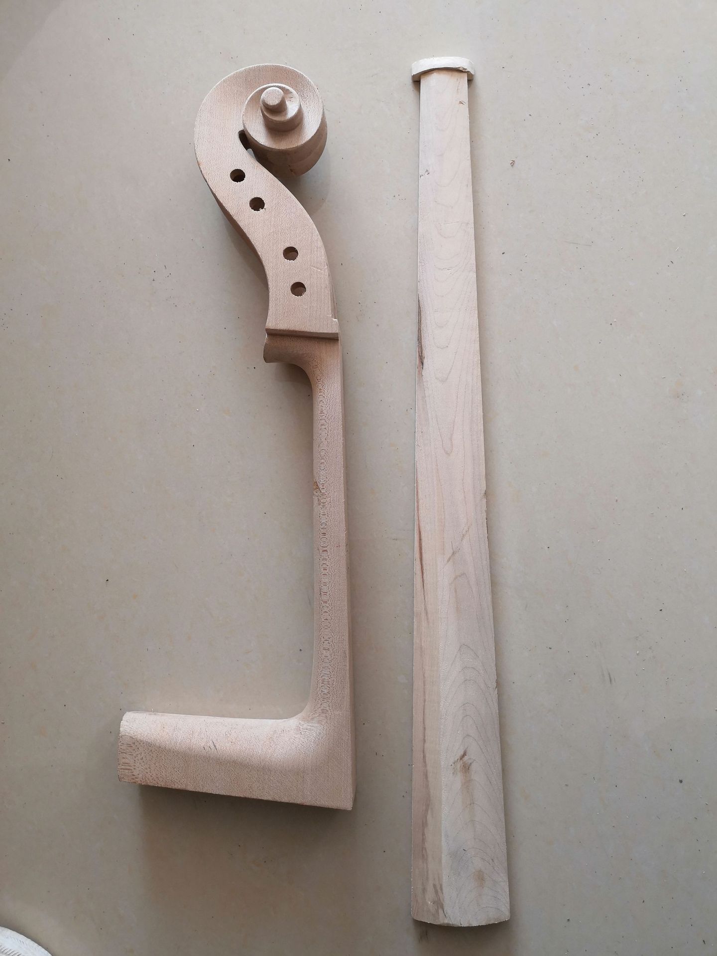 商品描述材质枫木品牌辉民产品类别大提琴琴头商品属性付款成功后3天