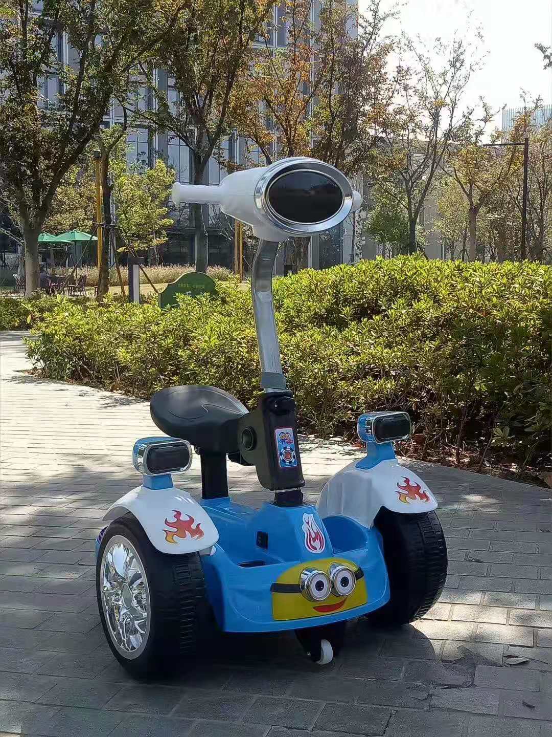 儿童电动车带遥控平衡车室内瓦力车四轮双驱小孩可坐电动玩具童车