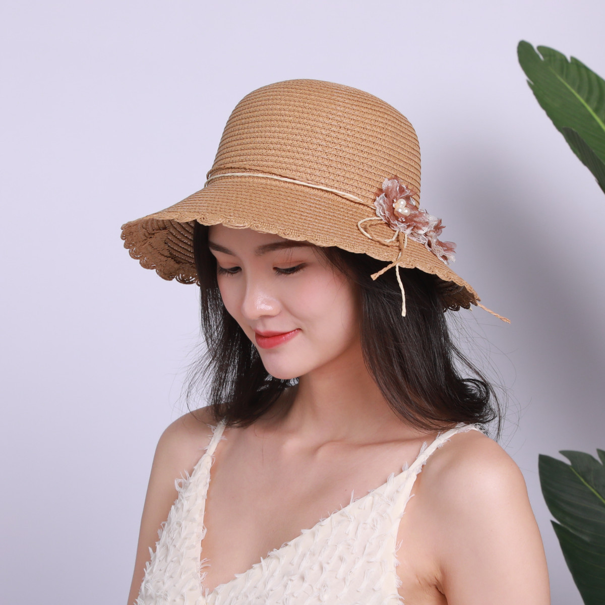 帽子春夏天女士草帽网纱花朵珍珠镶钻花盆帽防晒太阳蝴蝶结沙滩帽