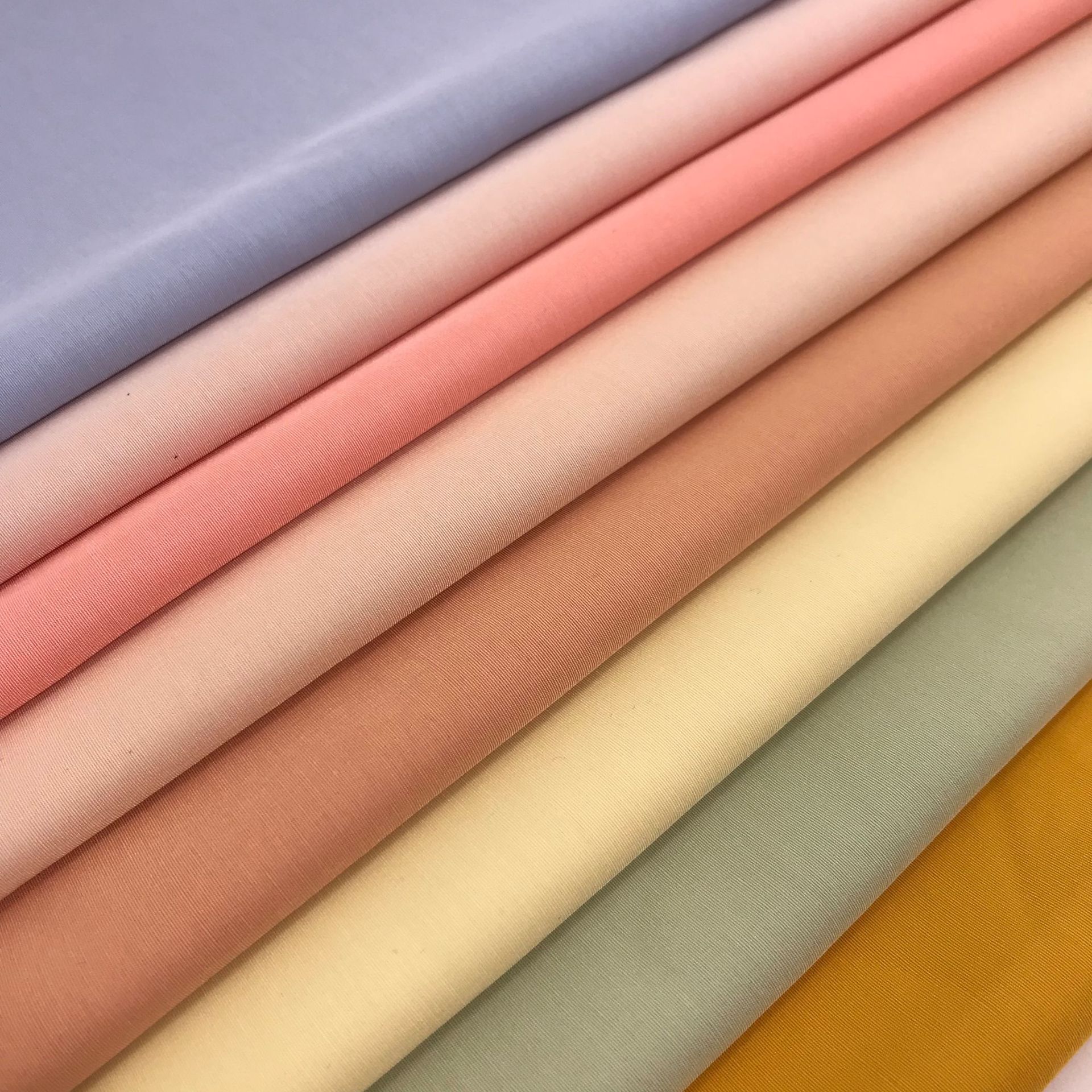 2021春夏小清新衬衫面料 天丝平纹 聚酯纤维纯色布 透气舒适 新款