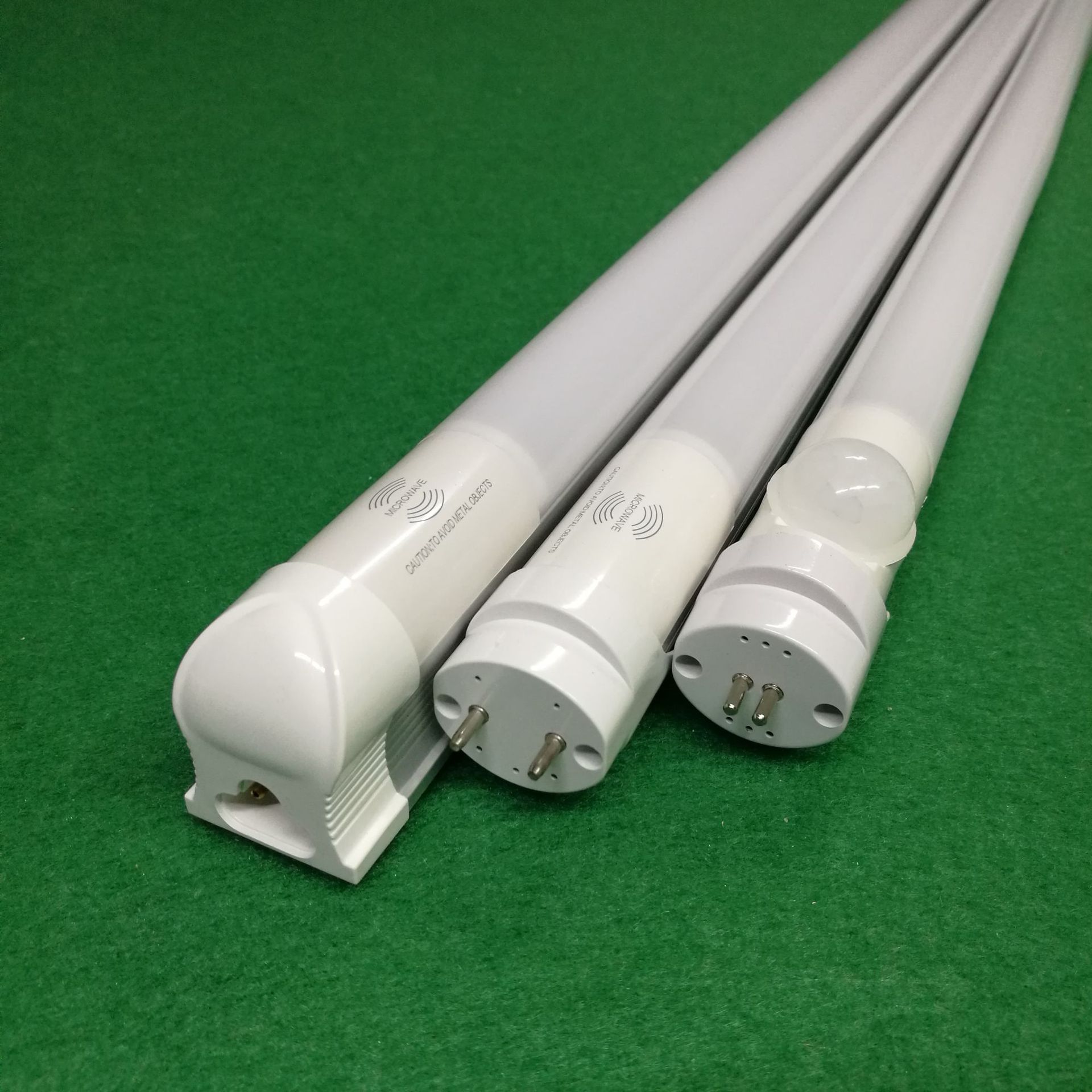 雷达感应灯管停车厂车库专用led灯管1.2米t8感应灯管