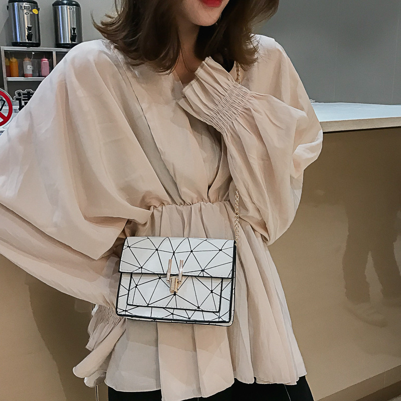 2019 New Patchwork Small Square Bag Fashion Korean Fashion Women's Casual U Lock Laser Shoulder Bag Crossbody Women's Bag