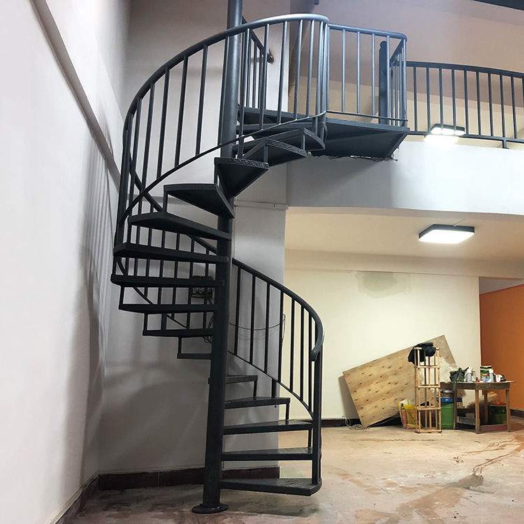 厂家定做简约铁艺旋转楼梯办公室钢结构旋弯梯餐厅阁楼铁楼梯